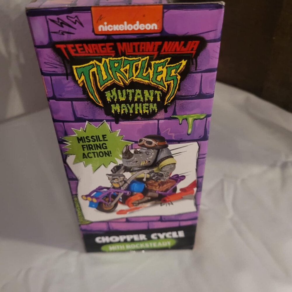 NEW Teenage Mutant Ninja Turtles Mutant Mayhem Chopper Cycle with Rocksteady Fig